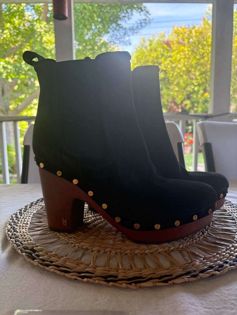 🖤 Veronica Beard Gavi Black Suede Platform Clog Booties NWOT 🖤